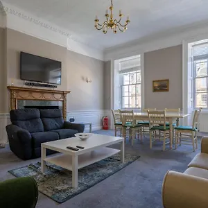 Apartment Luxury Apartment/flat Centre, Edinburgh